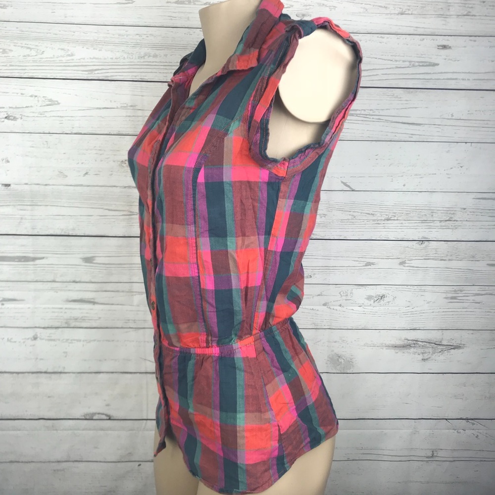 Forever 21 Women’s Plaid sleeveless knit top